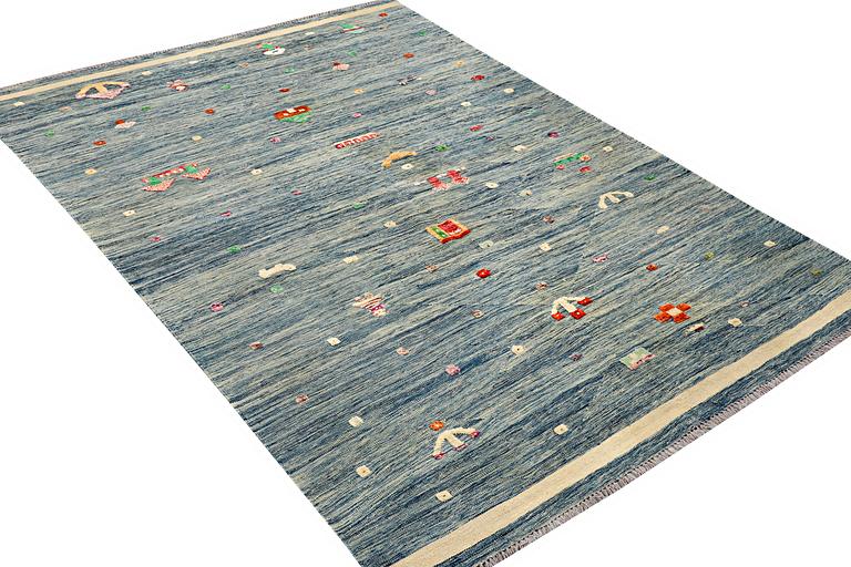 A Kilim carpet, modern design, c. 305 x 200 cm.