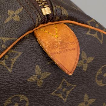 A Louis Vuitton "Keepall 55" weekend bag.