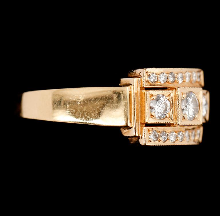 RING, 18 k guld, Alton, med briljanter tot 0.44 ct TW.