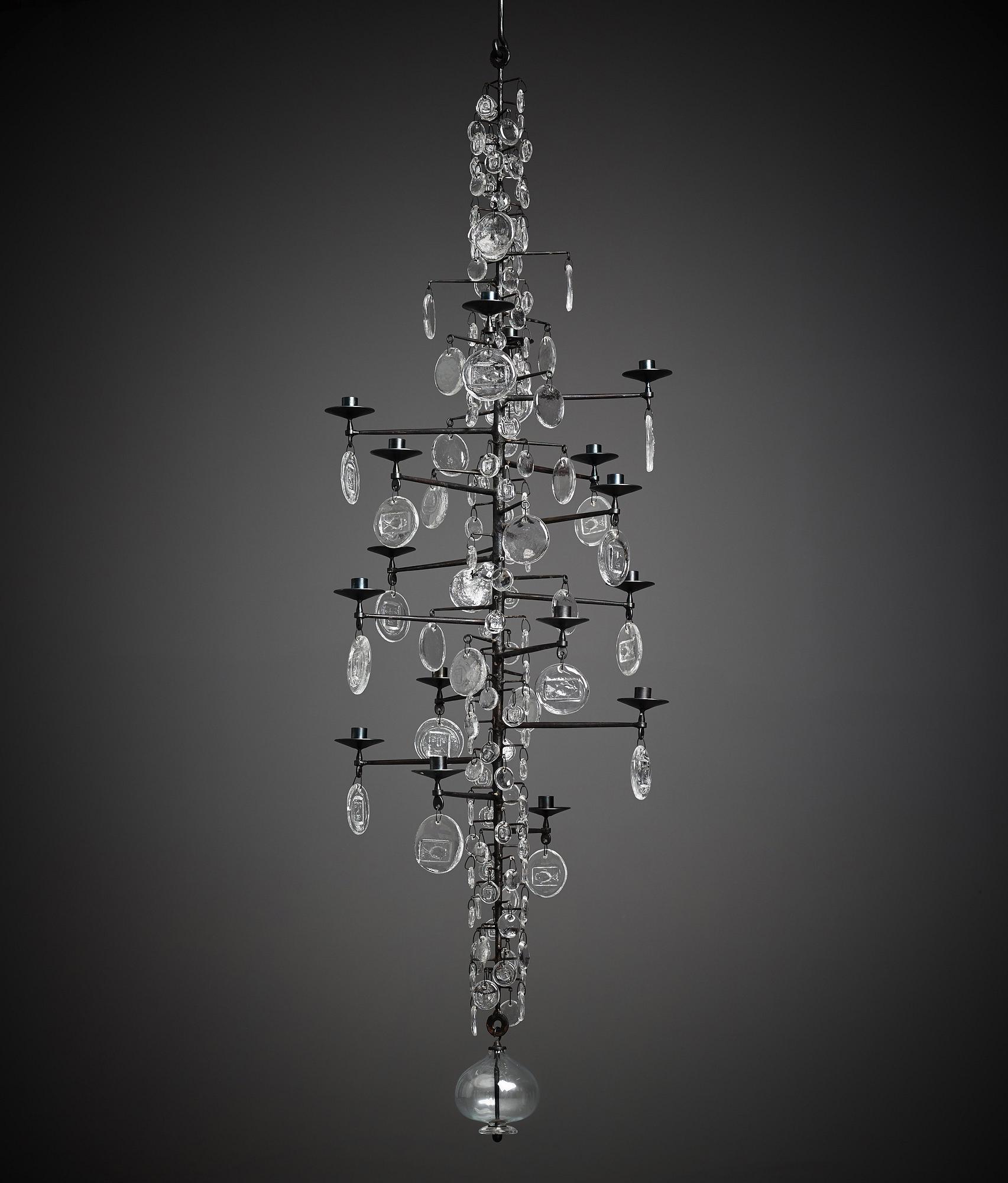 Erik Höglund, ljuskrona för 16 ljus, Boda glasbruk och smide, 1960-70-tal.