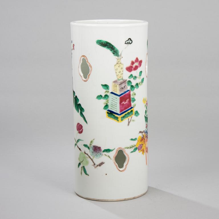 MALJAKKO, posliinia, Kiina, 1900-luvun alku.