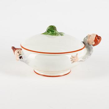 Alf Wallander, a tureen with cover, Rörstrand, around the year 1900.