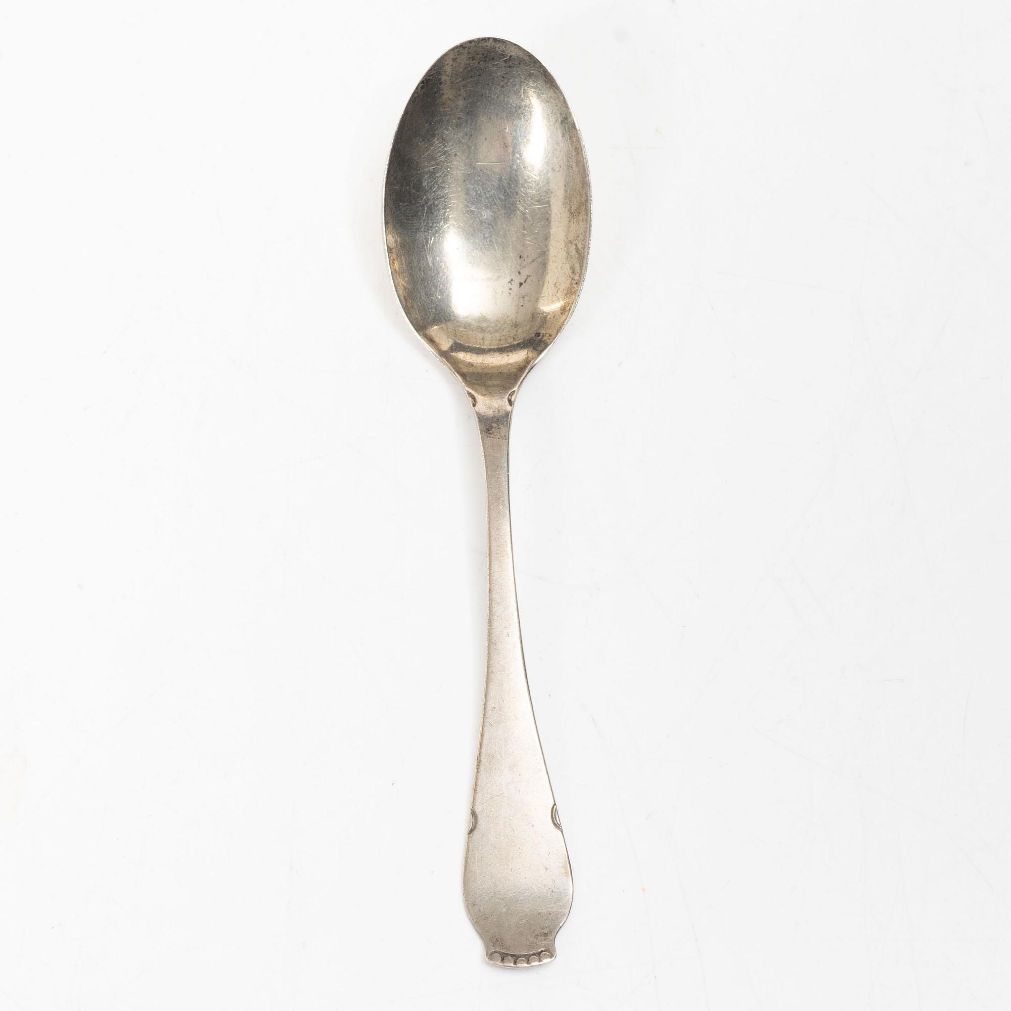 Guldsmedsaktiebolaget (GAB), Sockerskål, silver, gustaviansk stil, 1920, samt sked, MGAB, 1941.