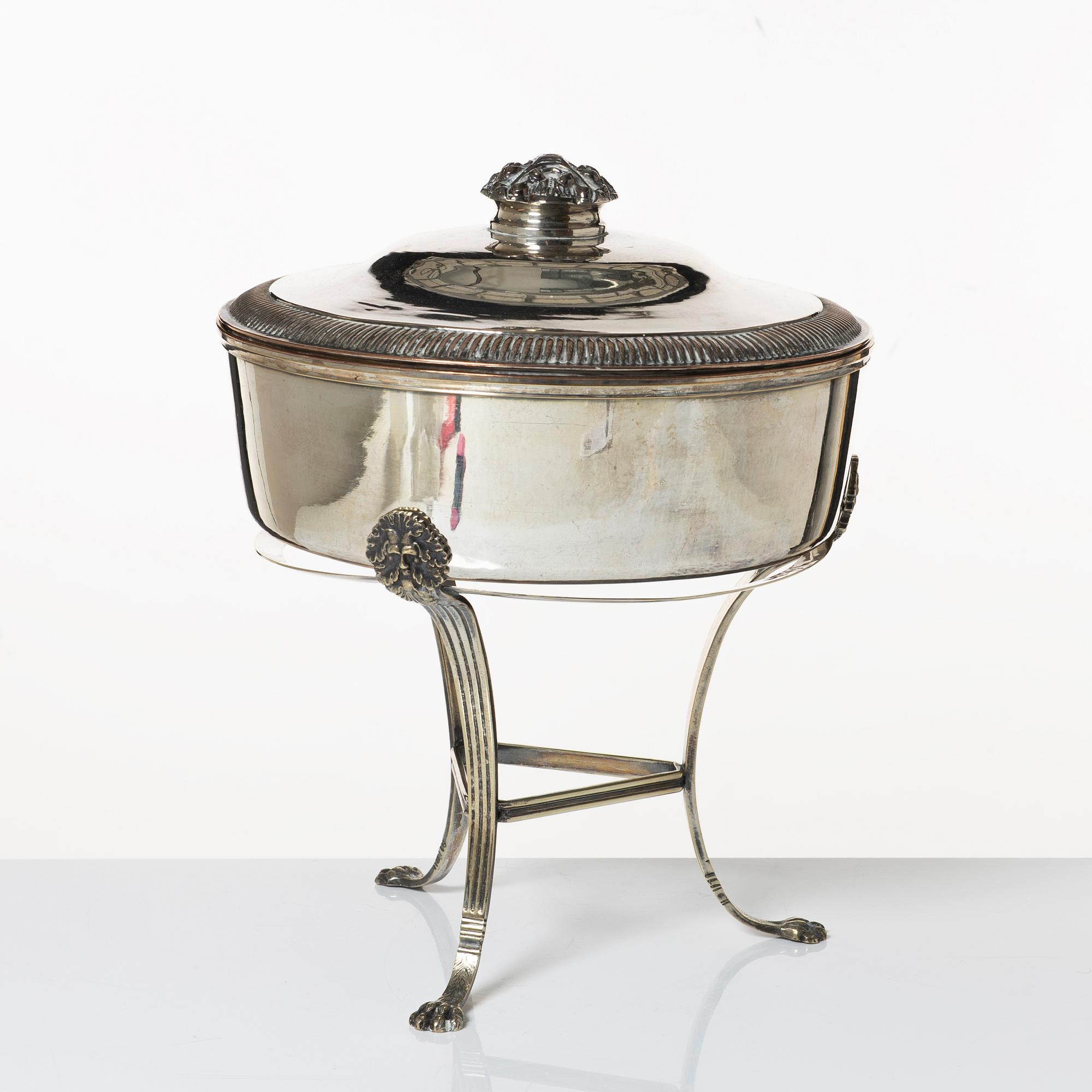 Empire, Kastrull med lock och benställning, pläter, Jacob Lenholm (mästare i Stockholm 1827-40).