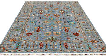 A Ziegler Design rug, approx. 239 x 172 cm.