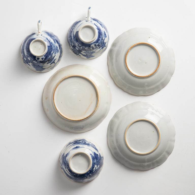 Seven pieces of blue and white Chinese porcelain, Qing Dynasty, Qianlong and Kangxi and a Transition dish, 17th Century.