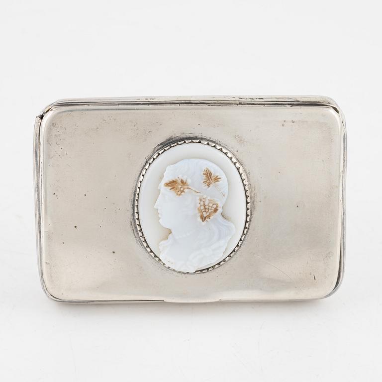 A Swedish Parcel-Gilt Snuff Box with Cameo, mark of Gustaf Grönvall, Stockholm 1856.