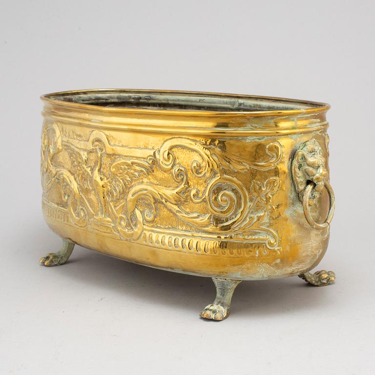 JARDINJÄR, mässing, 1800-tal.