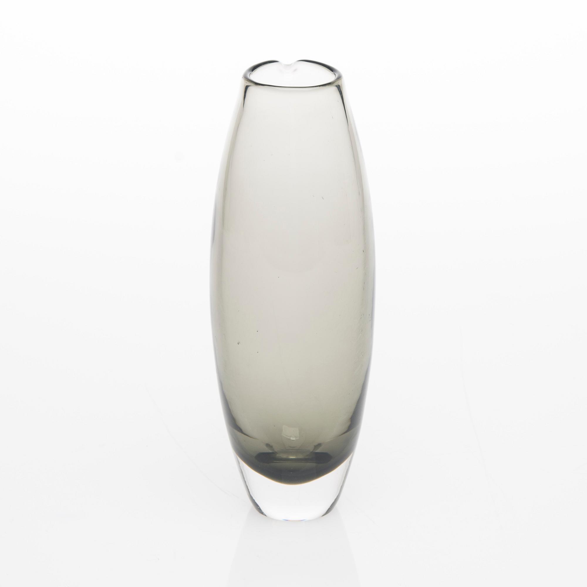 TILLBRINGARE, glas, i-linjen, signerad, Timo Sarpaneva, Iittala -57. Formgiven 1956.