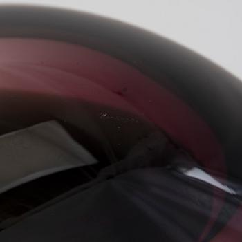 Timo Sarpaneva, a 'Sleeping bird' sculpture signed Timo Sarpaneva 1996. Nuutajärvi glass factory.