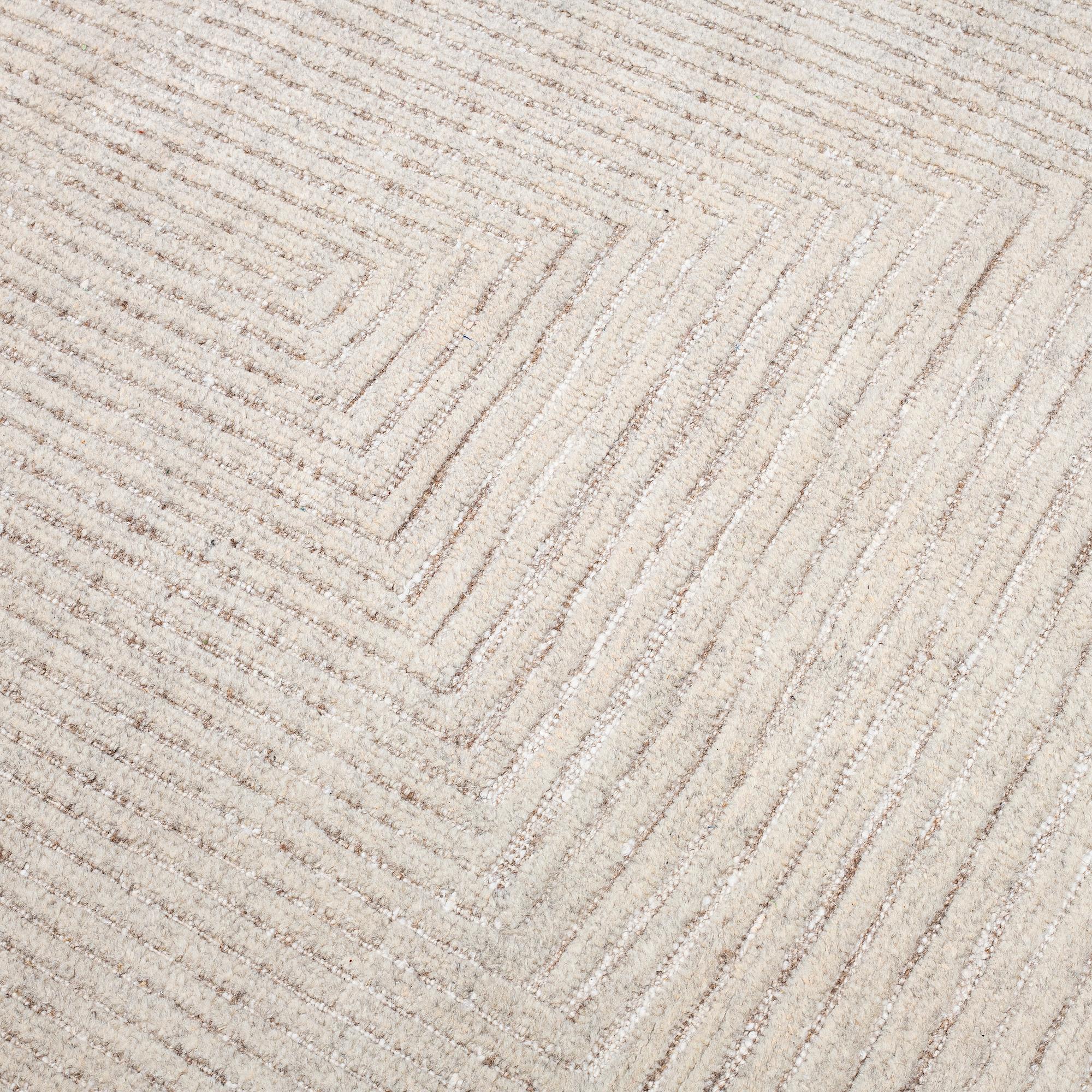 A CARPET, "Maze", loomed i relief, ca 317 x 160 cm.