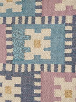 Sigvard Bernadotte, A CARPET, "Vitsippa", flat weave, 846 x 395,5 cm, signed SB.