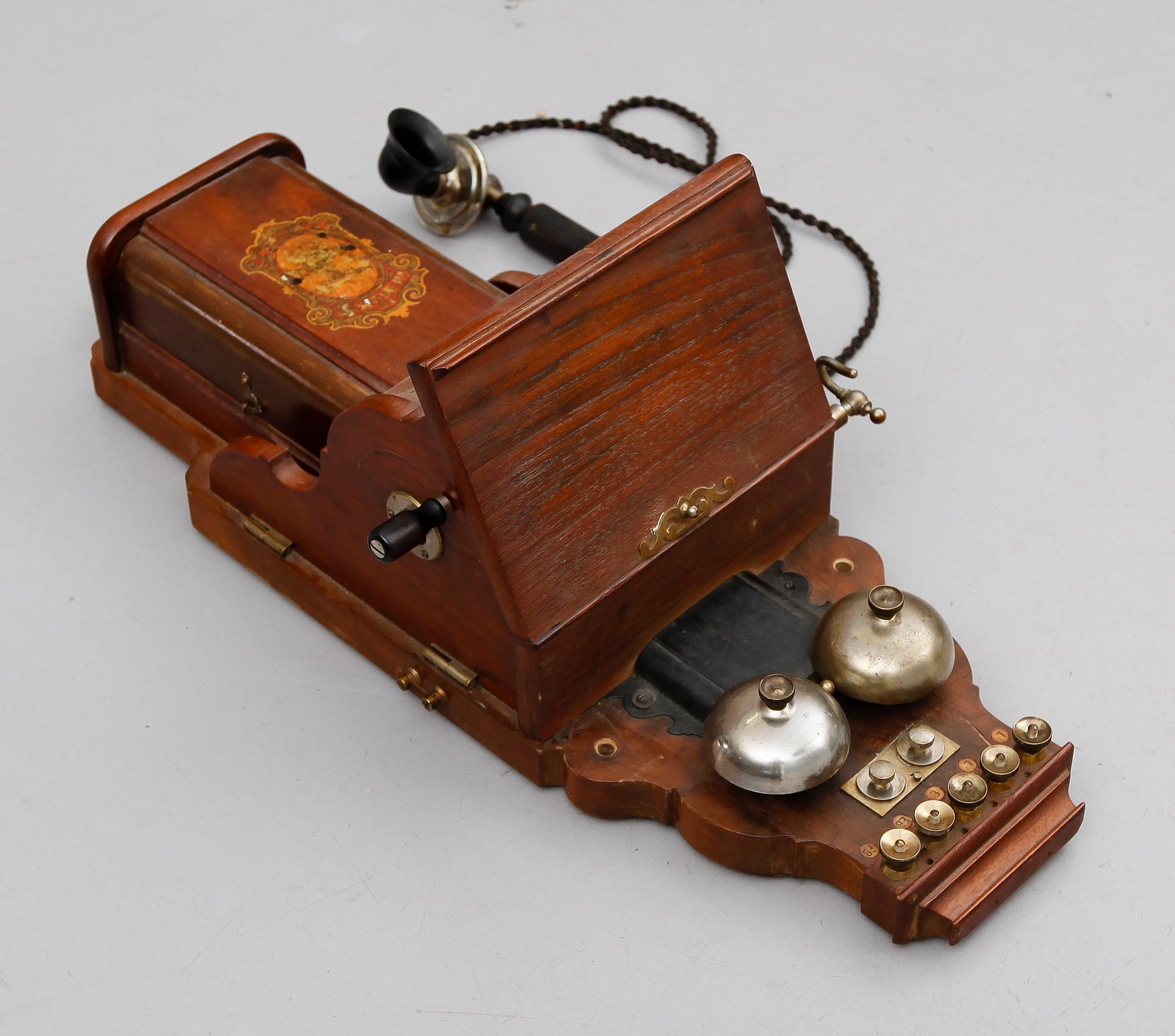 VÄGGTELEFON, LM Ericsson, Stockholm, 1900-talets första hälft.