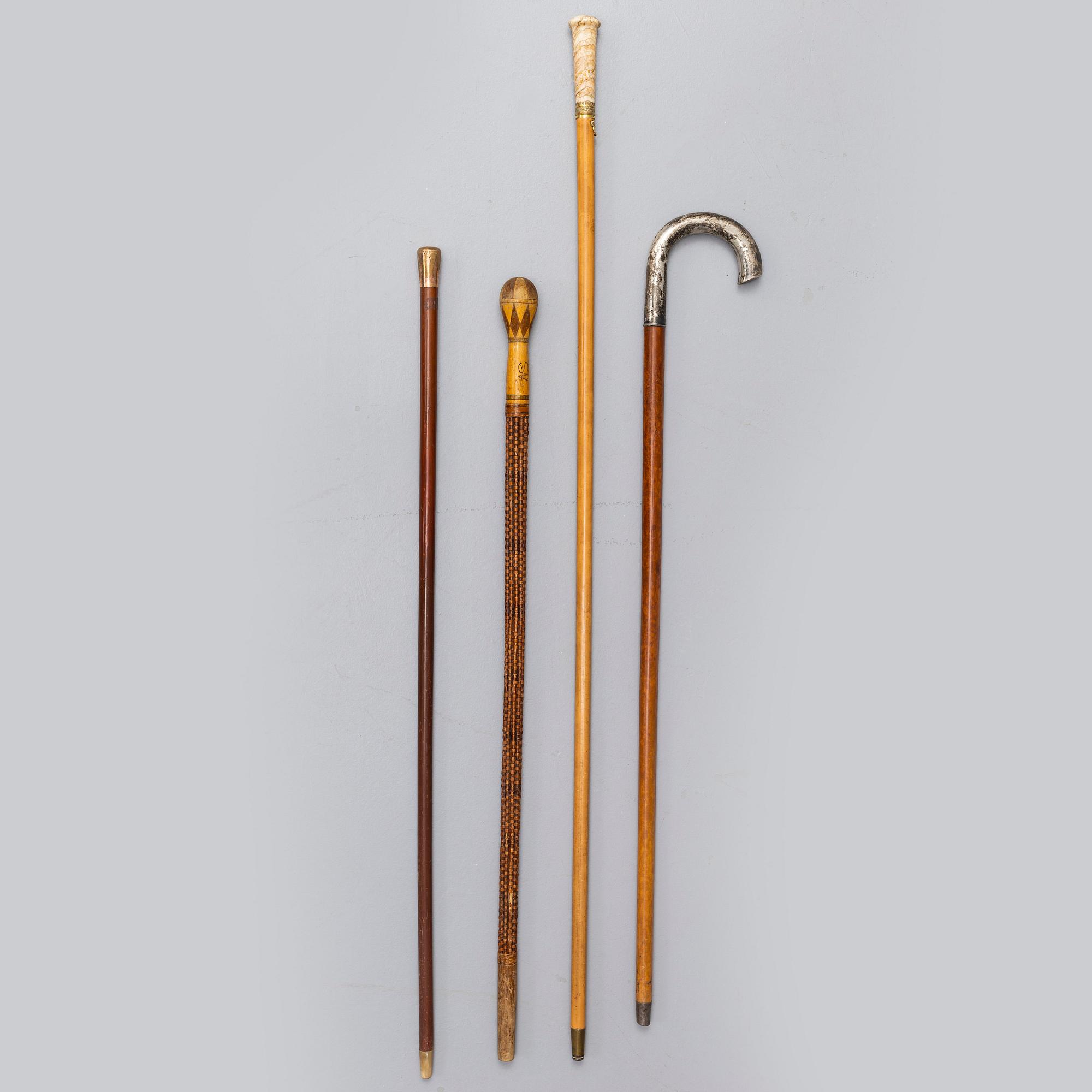 KÄPPAR 4 stycken, mestadels 1800-tal.