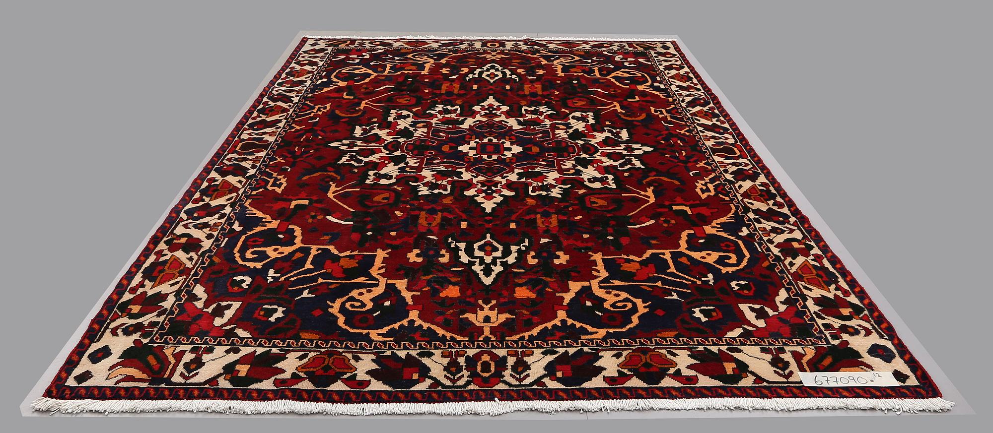 MATTA, Bachtiari, ca 298 x 222 cm.