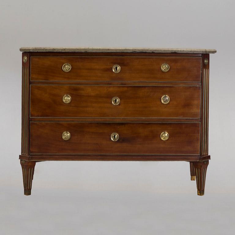 An early 19th century commode.