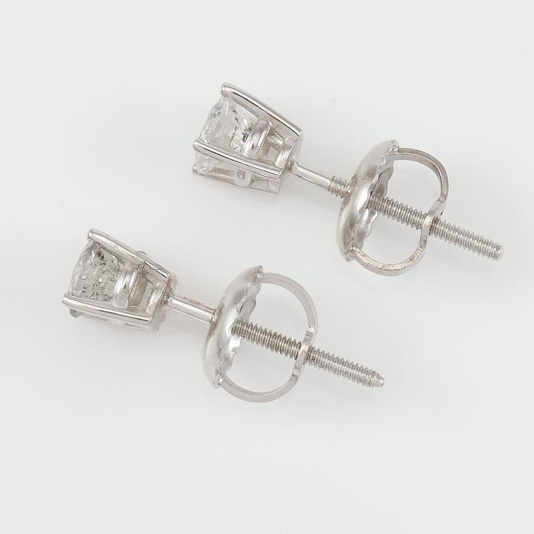 ÖRHÄNGEN, 1 par, 14K vitguld och diamanter tot ca 0.40 ct.
