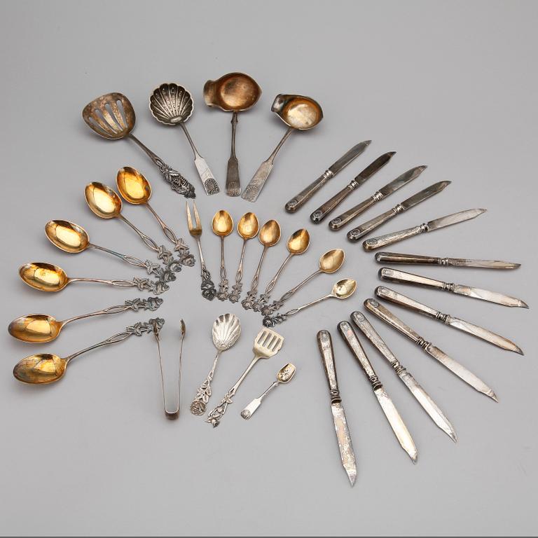PARTI BESTICK, 33, silver, mestadels Finland. Total vikt ca 805 gram.