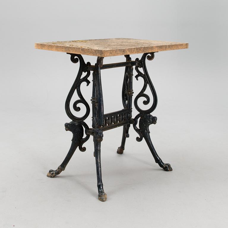 An early 20th century five piece garden suite for Porin Konepaja (Björneborgs Mekaniska Werkstad).