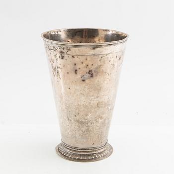 Cup silver Northern Europe, unidentified master mark, probably 18th century.