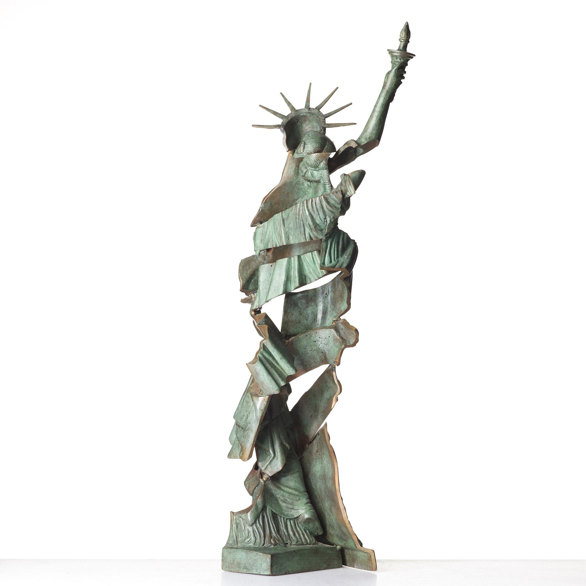 Fernandez Arman, "Statue of Liberty, horizontally sliced".