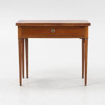 A late Gustavian cardtable. from around the year 1800-.