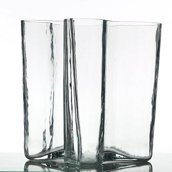 Alvar Aalto, a clear glass vase, Iittala, Finland 1950-60´s, model 3031.