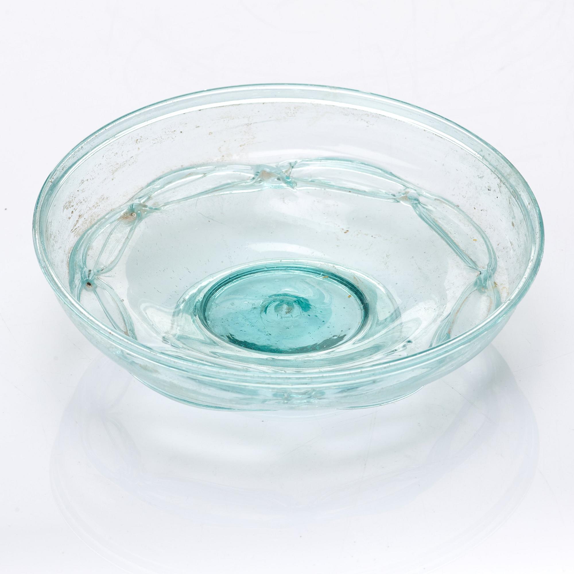 A glass bowl, presumably Venetian, 16th/17th Century.