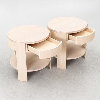 Sängbord, ett par, samtida.