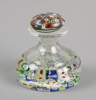 PARFYMFLASKA, glas, Italien, 1900-tal.