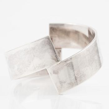 Armring, stel, silver, Studio Johan Dahlbäck, Göteborg 1991.