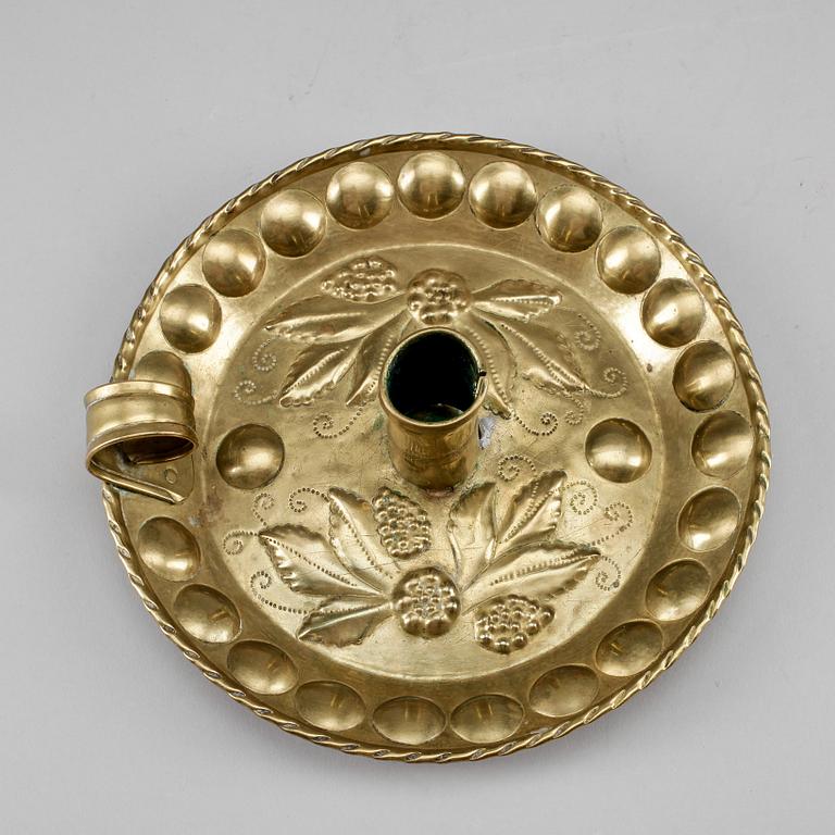 LJUSPLÅT, mässing, 1700-tal.