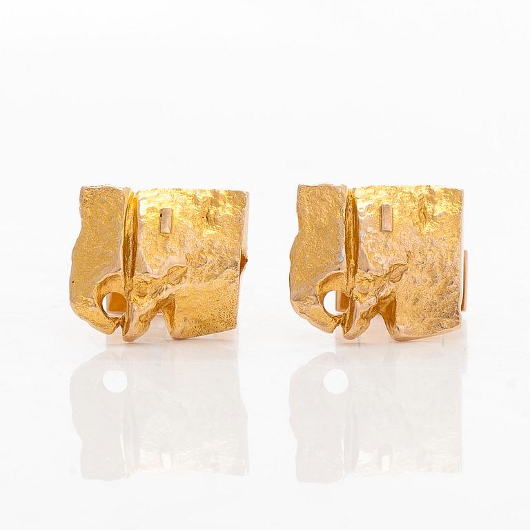 Björn Weckström, a pair of 14K gold 'Elephants' cufflinks, Lapponia 1970.