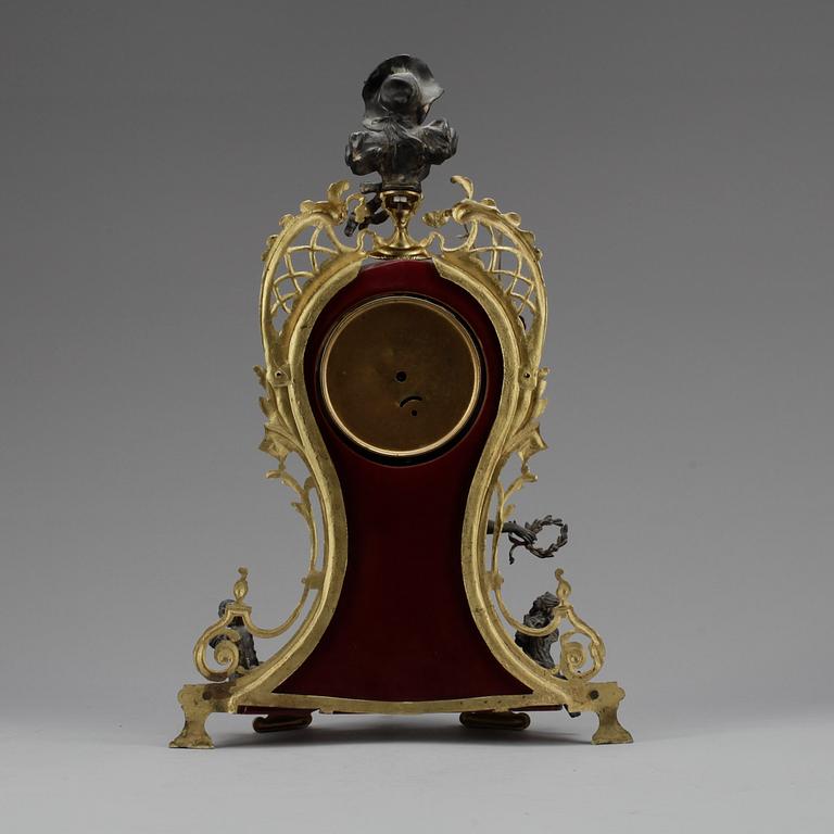 BORDSUR, 1900-talets första hälft.