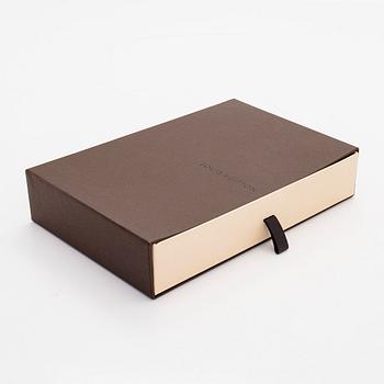 Louis Vuitton, a 'Brazza' wallet.
