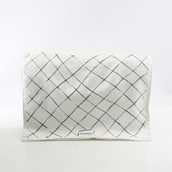 Chanel, bag, "Maxi Sac Classique", 2022.