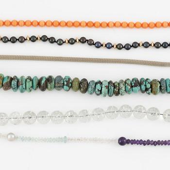 Sju collier samt två armband Ole Lynggaard samt för Ole Lynggaard-lås.