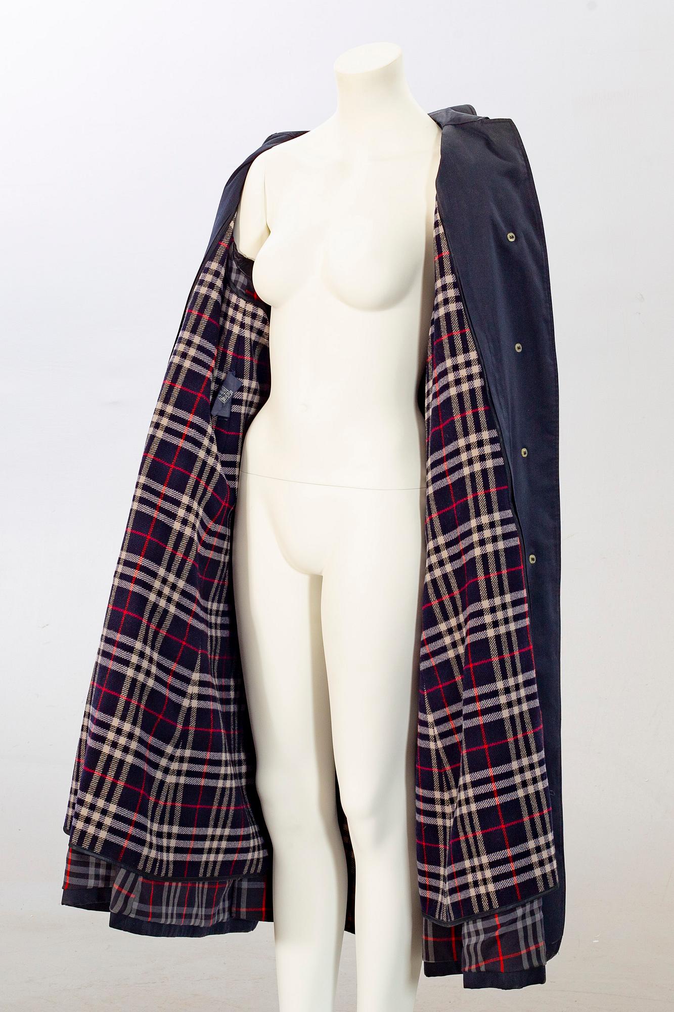 BURBERRY trenchcoat storlek M.