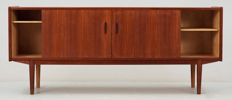 SIDEBOARD, Trio,  Nils Jonsson Troeds Bjärnum ur serien "Bra Bohag", 1950/60-tal.
