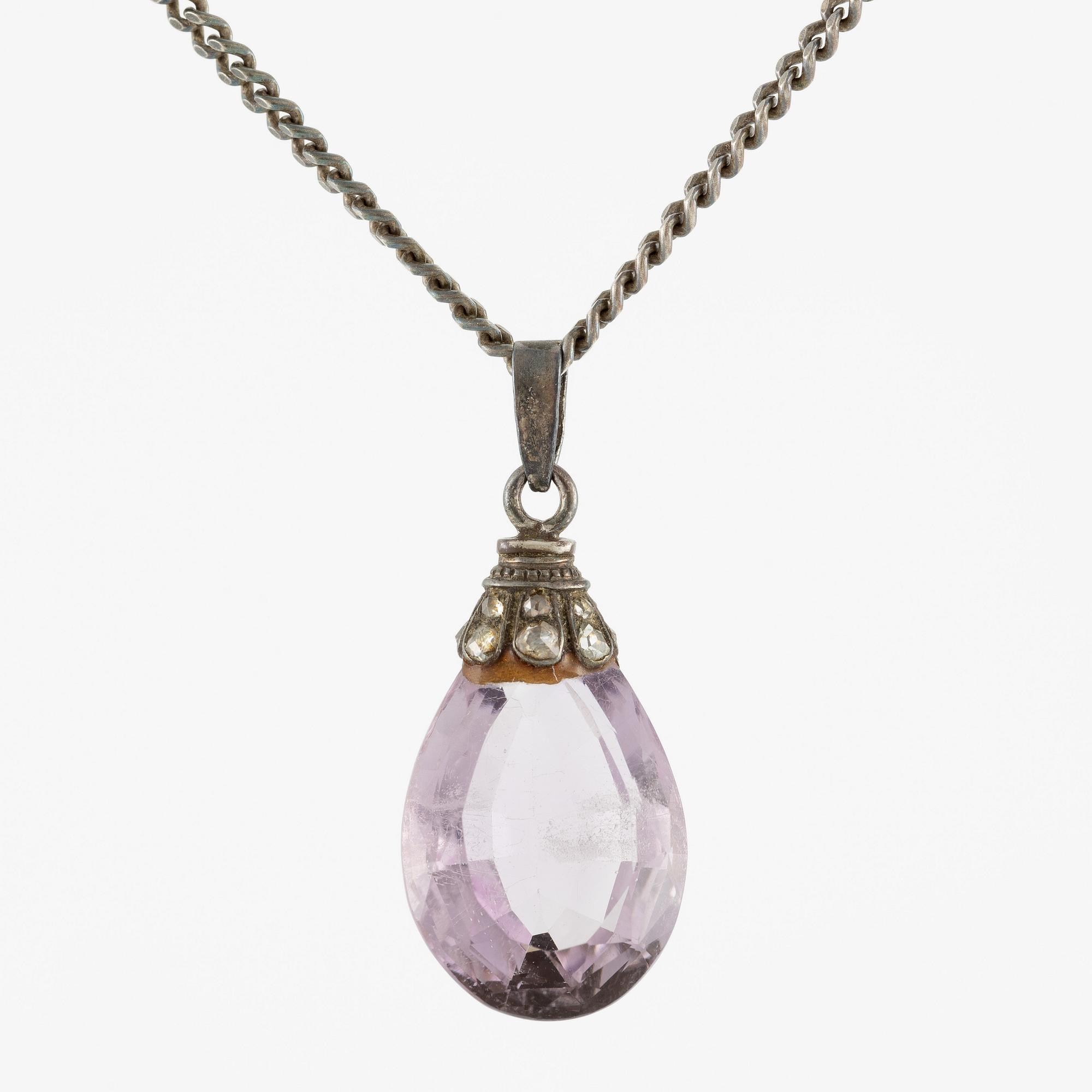 Necklace, silver with drop-cut amethyst and rose-cut diamonds.