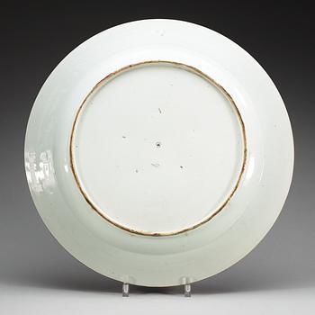 A large blue and white serving dish, Qing dynasty, Qianlong (1736-95).