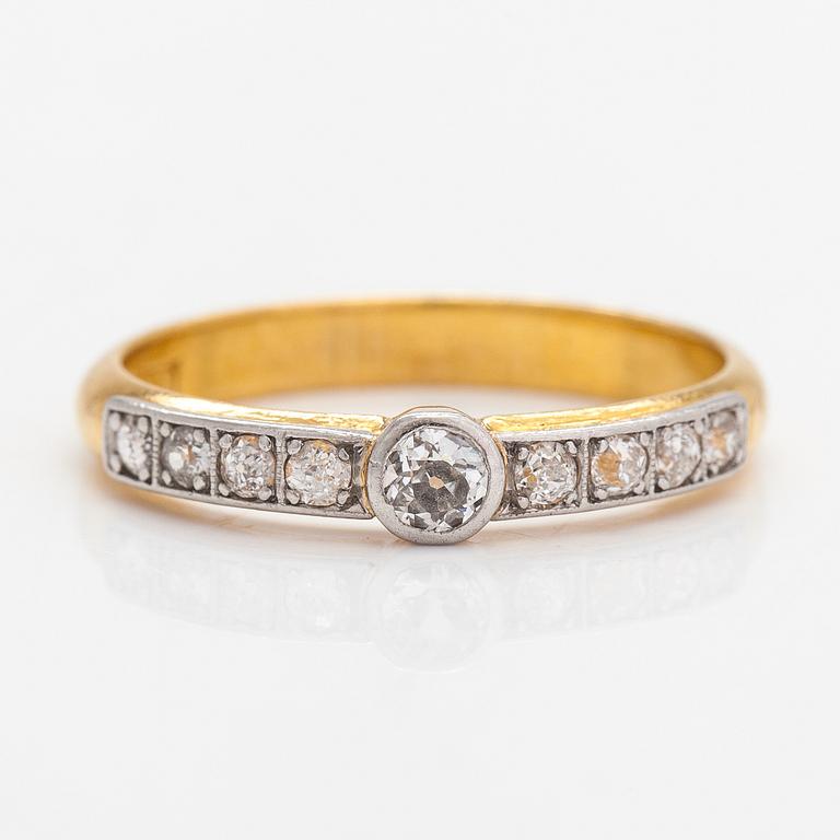 A 23K ogld ring with diamonds ca. 0.38 ct in total. Sweden 1946.