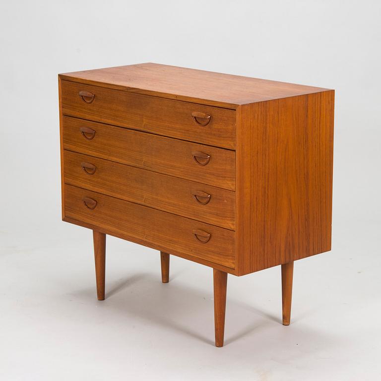 Kai Kristiansen, a teak veneered chest of drawers, FM mobler, Denmark, mid 20th century.
