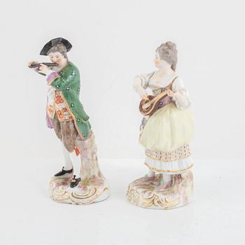 A pair of porcelain figurines, Germany, early 20th Century.