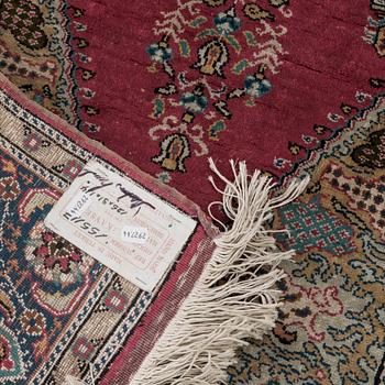 Three carpets Kayseri Hamadan mm.