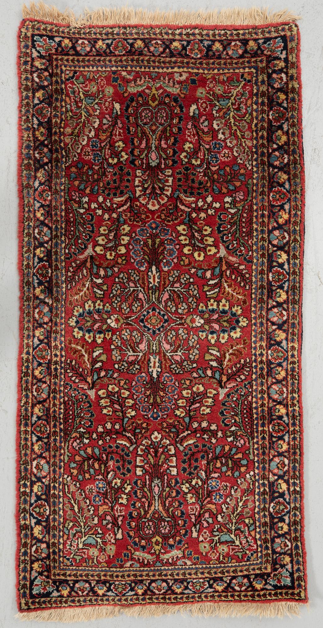 Rug, Sarouk, approx. 150 x 71 cm.