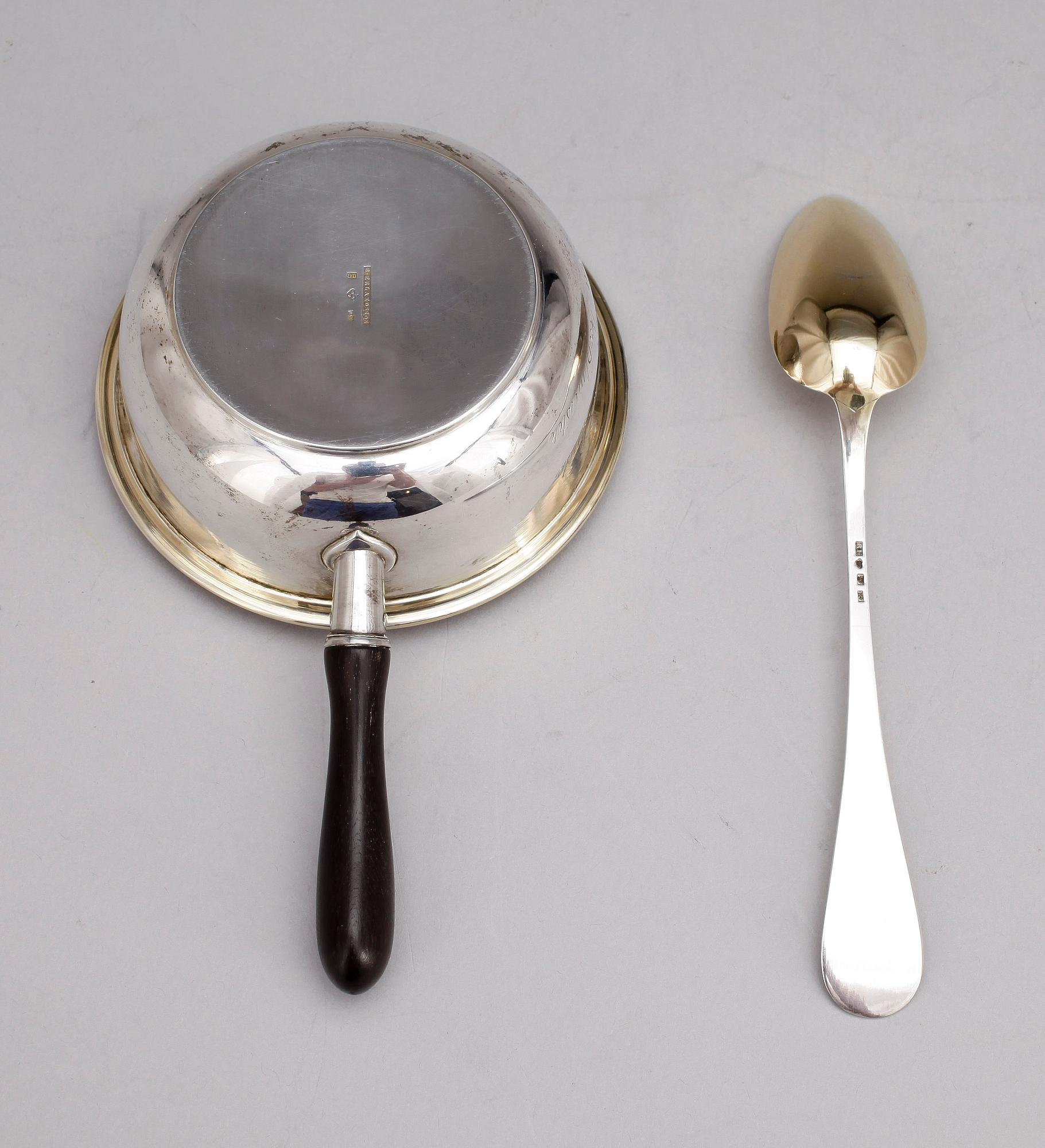KAROTT MED SKED, silver, B Erlandsson, Christianstad, 1910. Vikt ca 164 g.