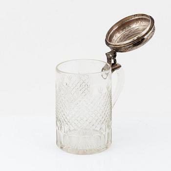 Dryckeskanna, låghaltigt silver och glas, 1800/1900-tal.