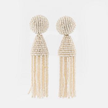 Oscar De La Renta, a pair of tassel earrings.