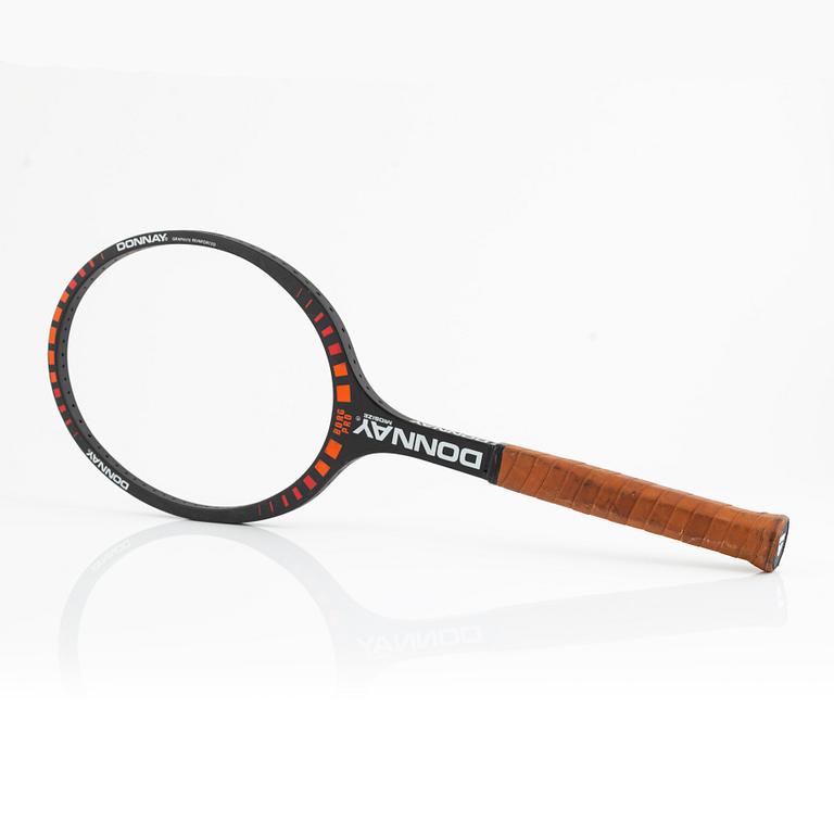 Tennisracket. Signerad Björn Borg. Speciellt framtaget midsized Borg Pro test racket, Graphite-förstärkt.